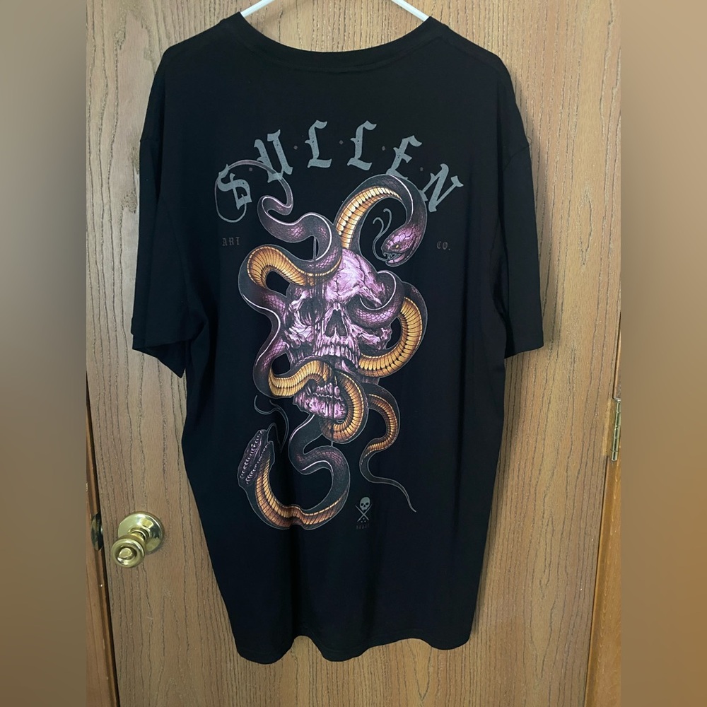 Sullen 2xl skull n snake t shirt great cond